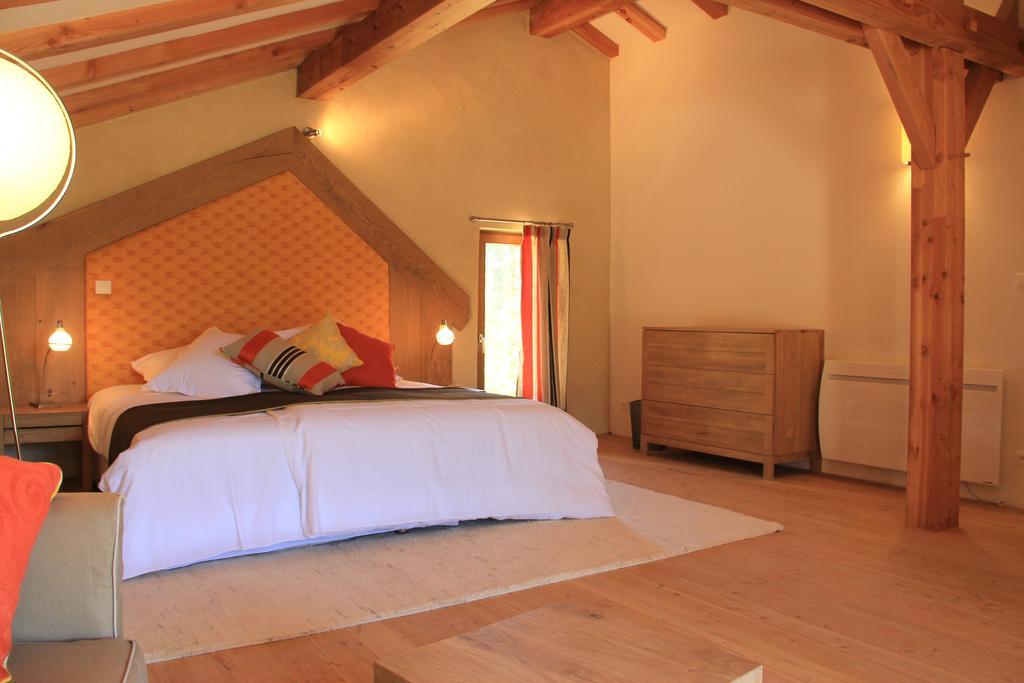 Hollyoaks Estate Hotel Saint-Pons-la-Calm Habitación foto
